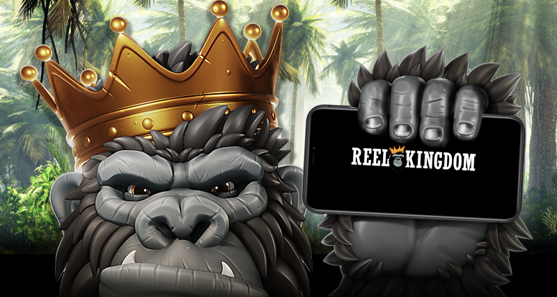 Reel Kingdom gorilla with crown