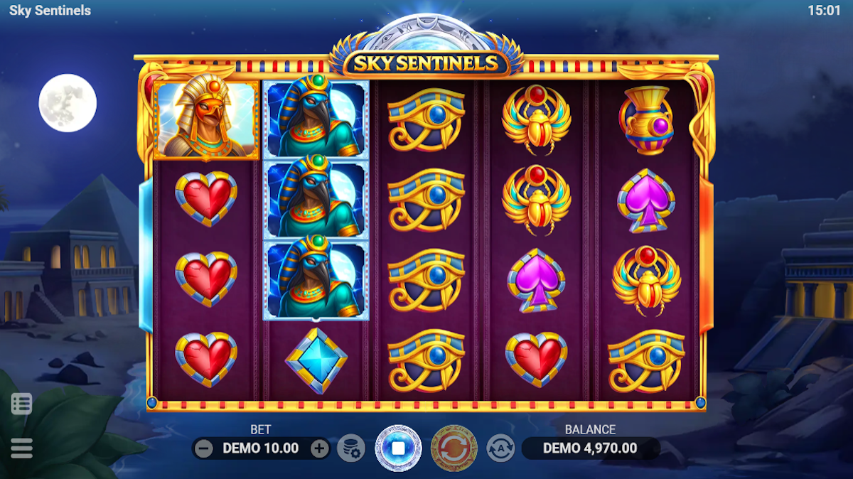 Moon bet in base game in Sky Sentinels by Evoplay